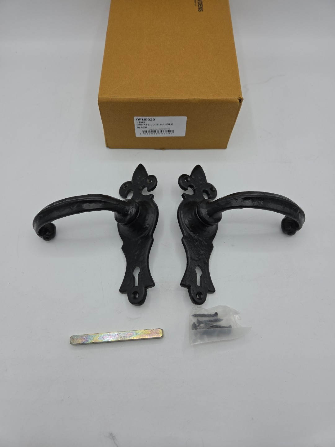 Ornate Black Latch Internal Door Handle Howdens Joinery Co Key Hole - DFU0929  