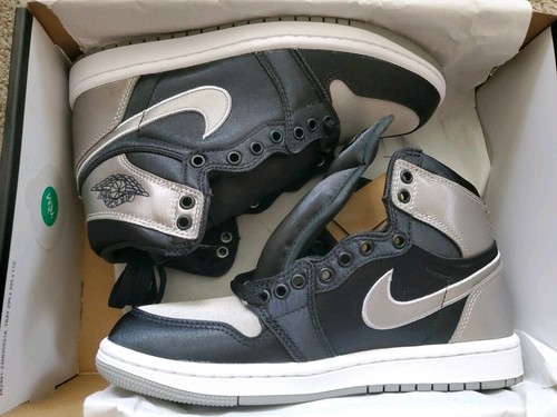 Neu im Karton Größe 6 Nike Air Jordan 1 Retro High OG Satin Shadow FD4810-010 für Damen - Bild 1 von 7