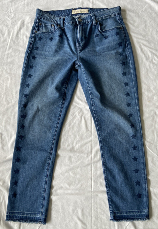Gap 1969 Women's Best Girlfriend Jeans 2016 Size 28 R Stars Raw Hem *preowned*