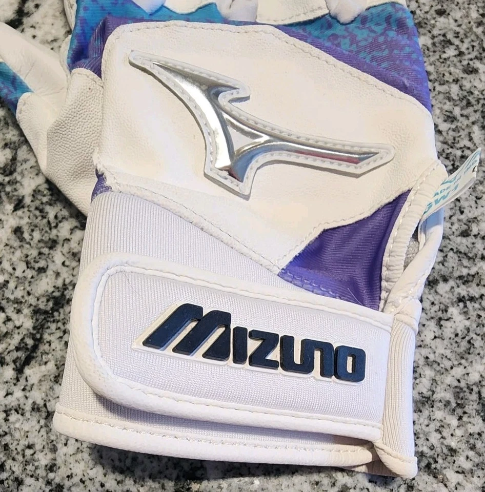 MIZUNO SOFTBALL BATTING GLOVE JENNIE FINCH WOMENS SIZE SMALL RIGHT HAND WHITE  - Image 2 of 4