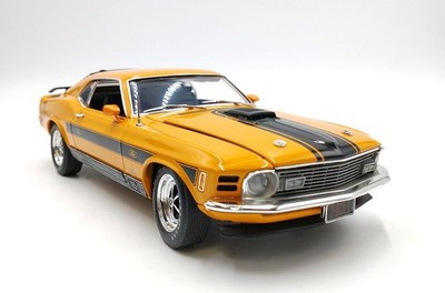 ミニカー 1/18 Ford MUSTANG Mach 1 Amazon.com: Maisto 1:18 Special Edition 1970 Ford Mustang Mach 1