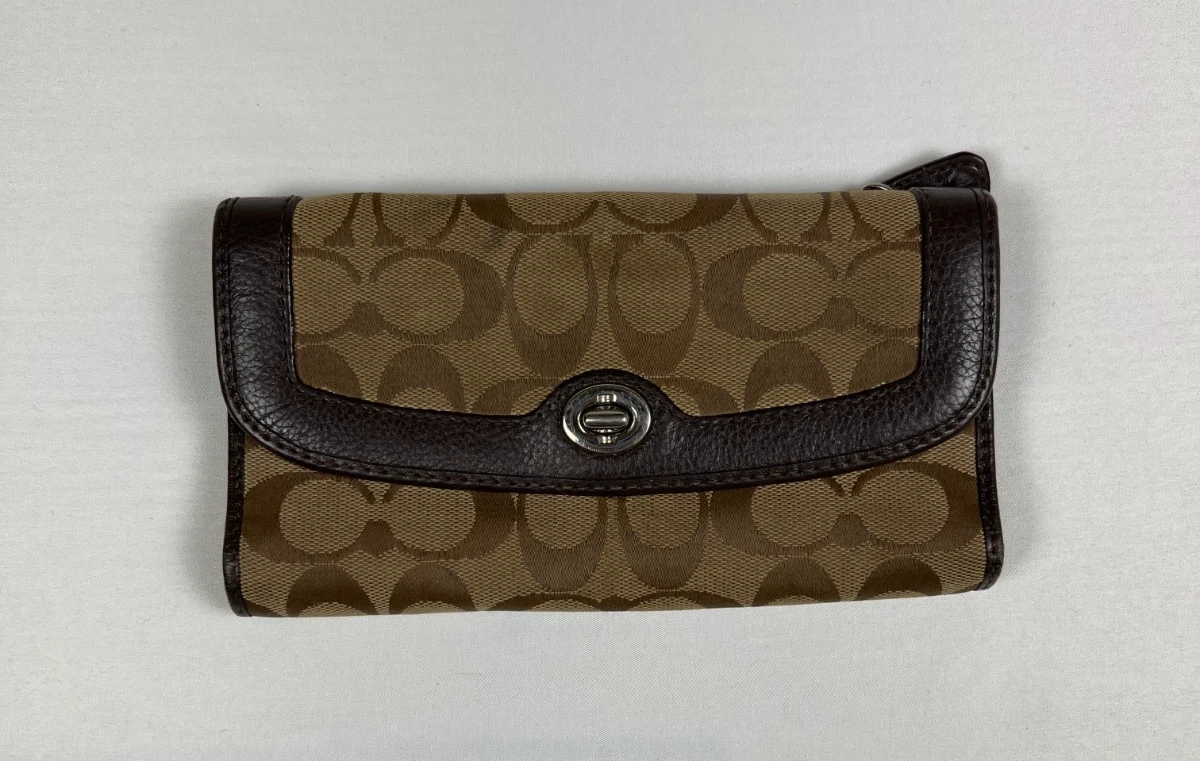 Coach Turnlock Wallet for sale - eBay display picture 2