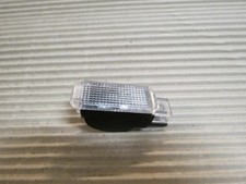 Original Audi RS7 4G8 Fußraumleuchte M8891 4b0947415a