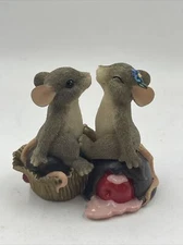 Vintage 90's Charming Tails Figurine Fitz And Floyd 84/108 Candy Kisses No Box