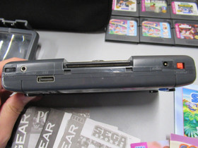 Sega Game Gear Console Black w/ Bag & 7 Games Sonic 2, Sports Illustrated BB&FB