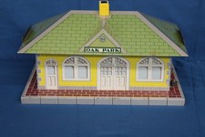 Marx (2979) Oak Park Station w/Diesel Horn  EXC-