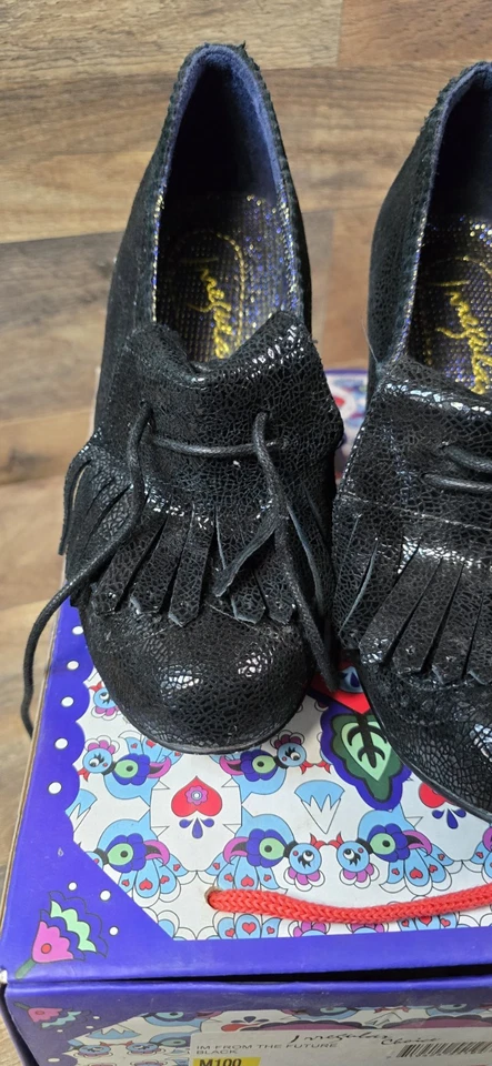 Irregular Choice I'm From The Future Wedge Preto EUA TAMANHO 10 Usado com Caixa - Imagem 3 de 4