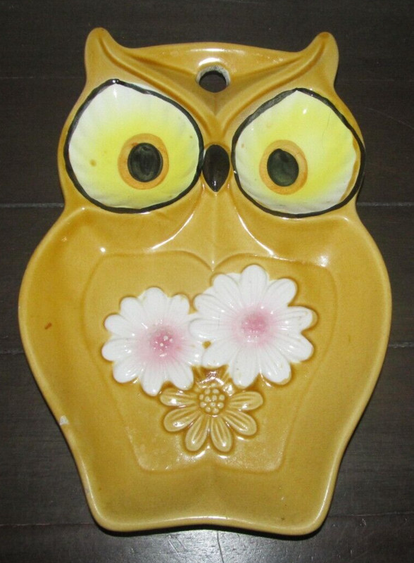 Ceramic Owl Spoon Wall Holder Daisy Eyes Vintage MCM Harvest Yellow Gold Kitchen