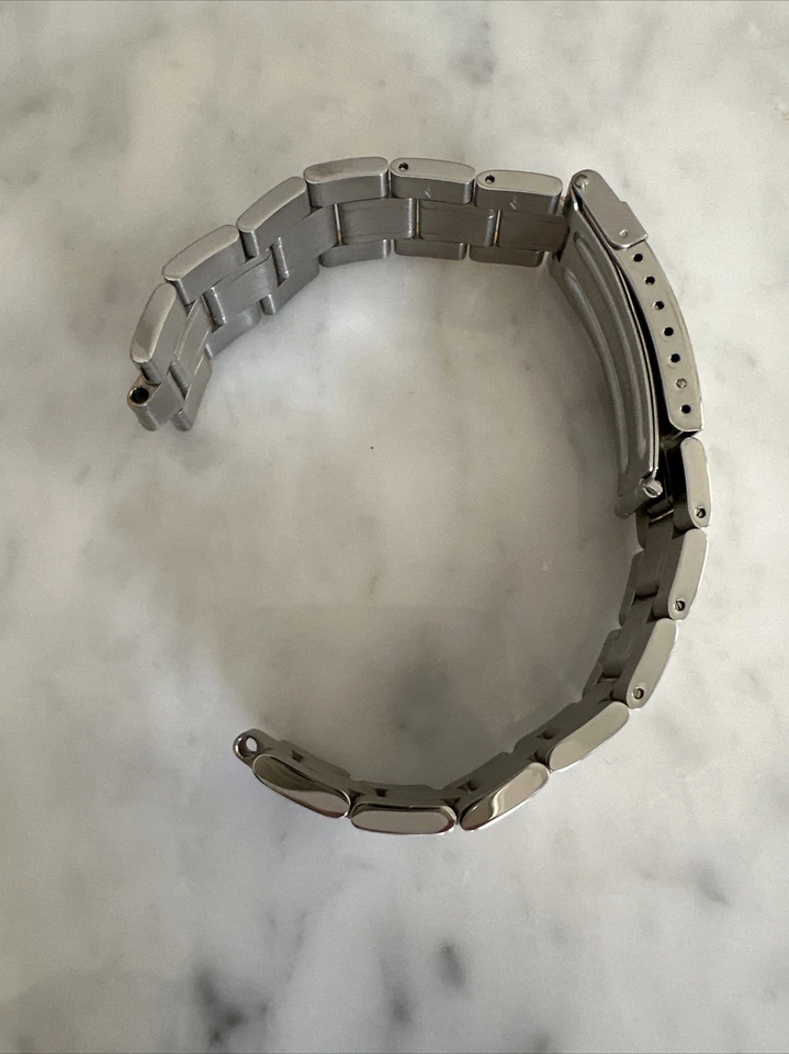 *NEW* Genuine Swiss Army Victorinox Two-Tone Steel 19mm Watch Bracelet - Image 3 of 4