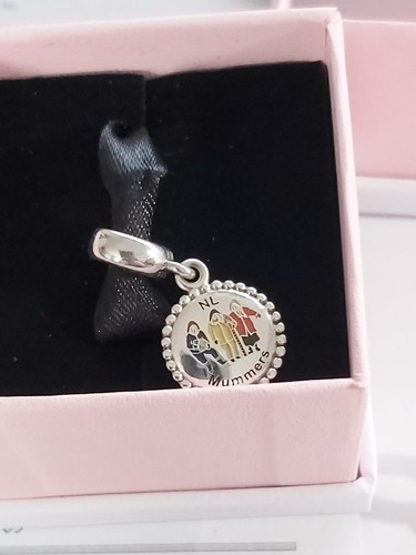 AUTH PANDORA SS *CANADIAN EXCLUSIVE* MUMMERS USB791169-4166- NOT AVAILABLE USA - Picture 2 of 13