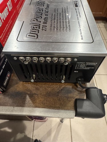 MRC TRANSFORMER- DUAL POWER O-SCALE W/ 2 REMOTES - BOXED - Picture 7 of 10