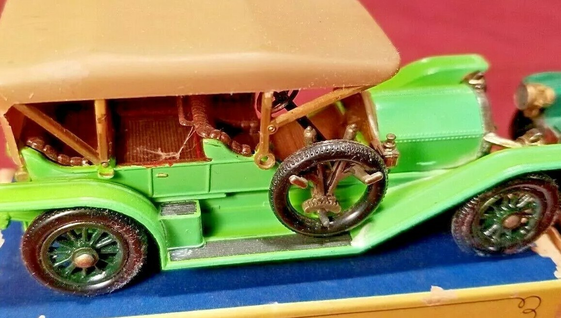 Lot De 9 Miniatures Yesteryear Matchbox Lesney - échelle 1:64, Dont Chevaux Y12