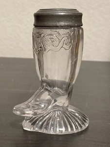 One Antique Union Pacific RR Shield EAPG Boot Salt Spice Shaker 1880 Sun Purpled