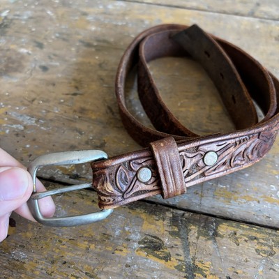 Vintage Leather Tooled Western Style Belt As Is Worn Flaws  display picture 3
