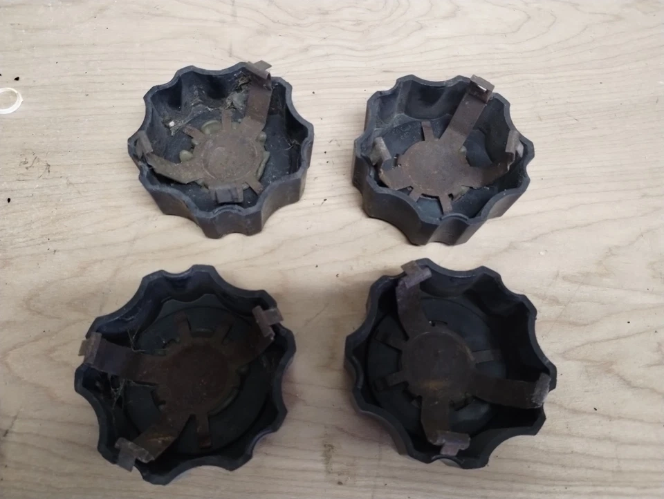 Juego de tapas centrales de rueda 87-91 Pontiac Bonneville 10040824 GM Foto 4 de 4