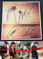 VINILO FIRMADO KINGS OF LEON X4 AUTÓGRAFO COME AROUND SUNDOWN con PRUEBA EXACTA Y CERTIFICADO DE AUTENTICIDAD
