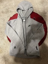 grey nike tech jacket xs