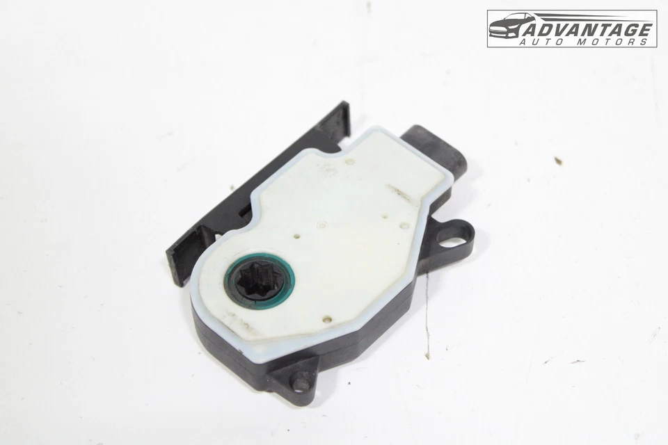 GMC YUKON 2017-2020 4x4 radiador obturador de aire rejilla actuador motor OEM Foto 3 de 4