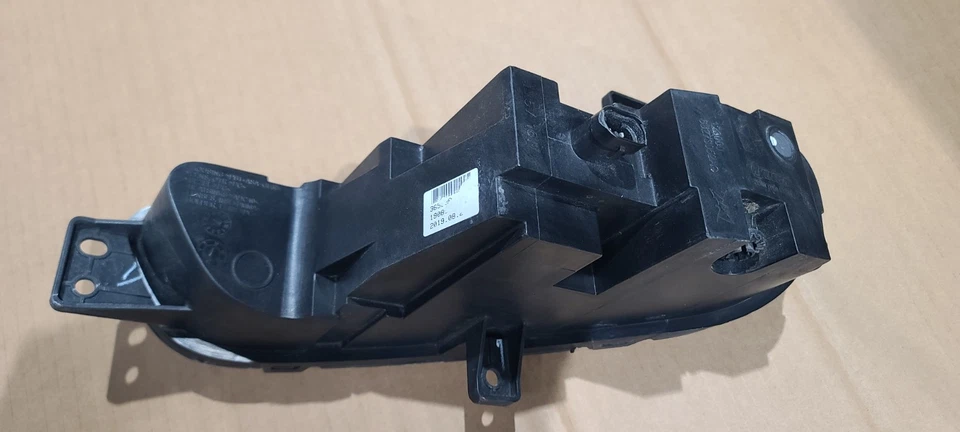 2018/2021 JEEP GRAND CHEROKEE LED 右侧雾灯 原始设备制造商 #68273052A — 第 4/4 张图片