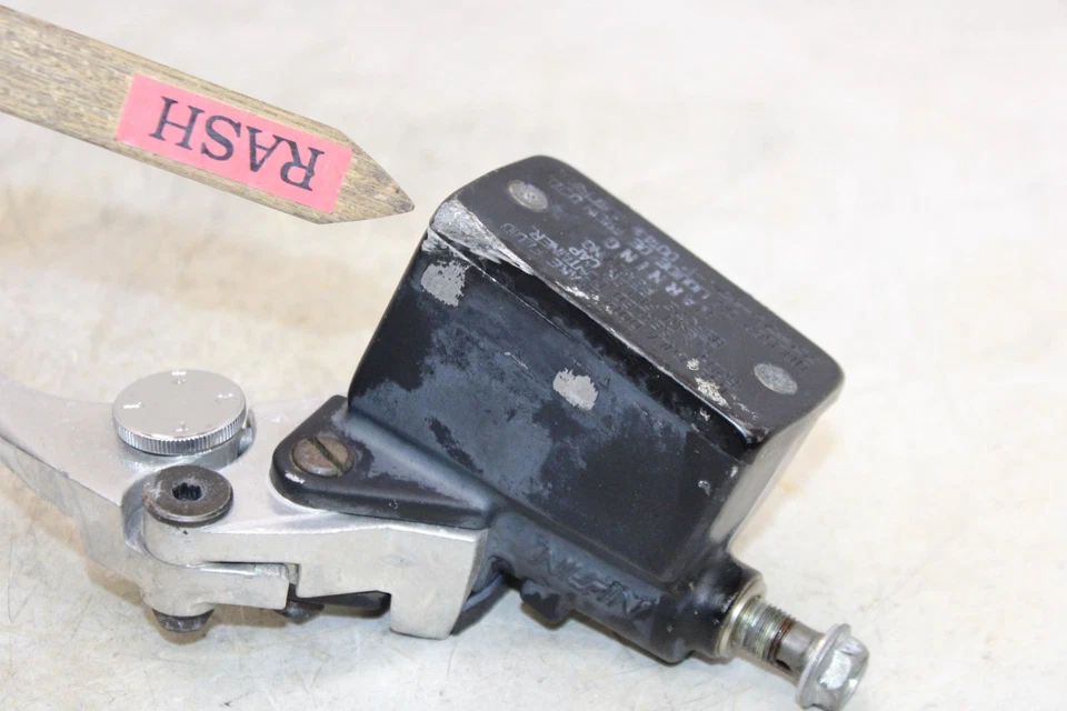 Suzuki Katana 750 GSX750F 1995 OEM cilindro maestro de freno delantero con palanca Foto 3 de 4