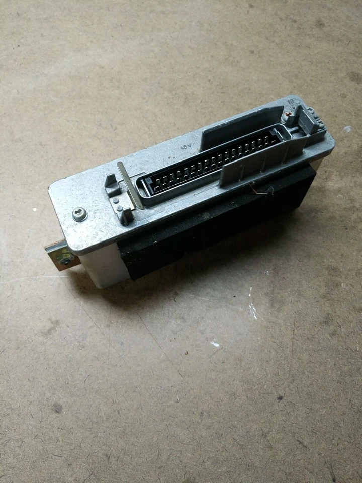 奥迪 100Q 200Q 80Q/90Q COUPE QUATTRO V8 S4 1988-94 ABS 控制模块 857907379D — 第 2/2 张图片