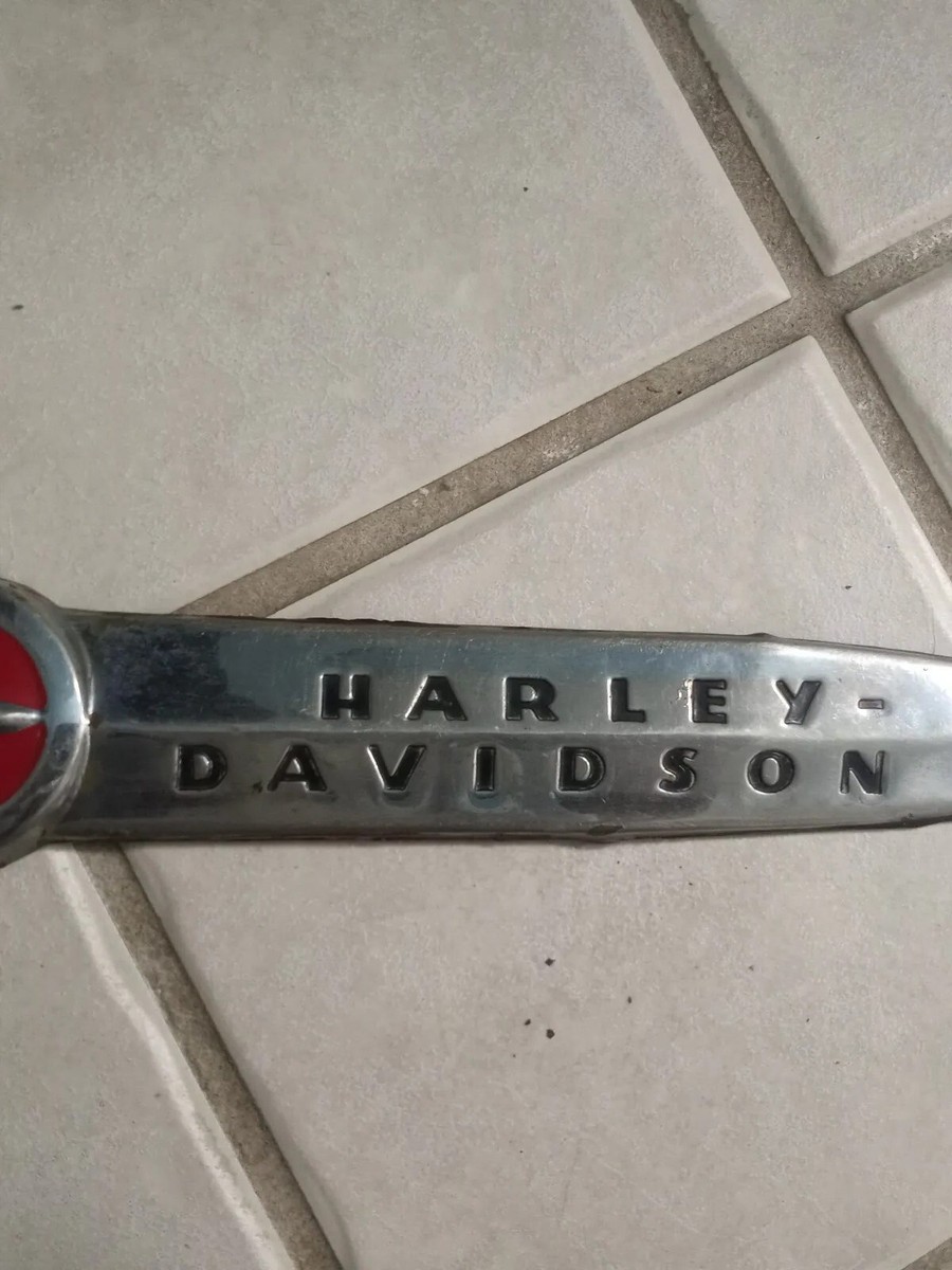 Harley-Davidson Knucklehead Speedball Early Repop Gas Tank Badge