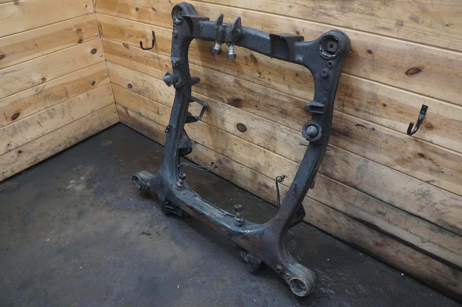 Rear Suspension Subframe Cradle Crossmember OEM Rolls Royce Silver Shadow 1973