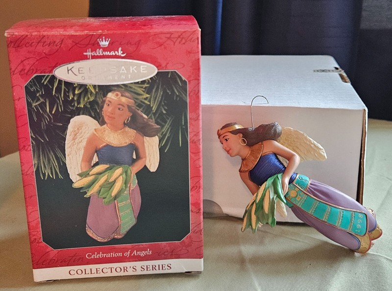 HALLMARK CHRISTMAS KEEPSAKE ORNAMENT CELEBRATION OF ANGELS #4 1998