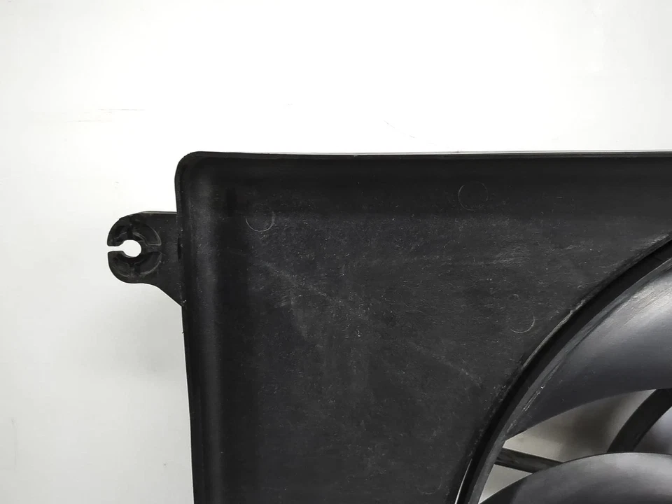 2019-2021 Hyundai Veloster Radiator Fan Assembly - 1.6T 25380-J3280 - Image 3 of 4