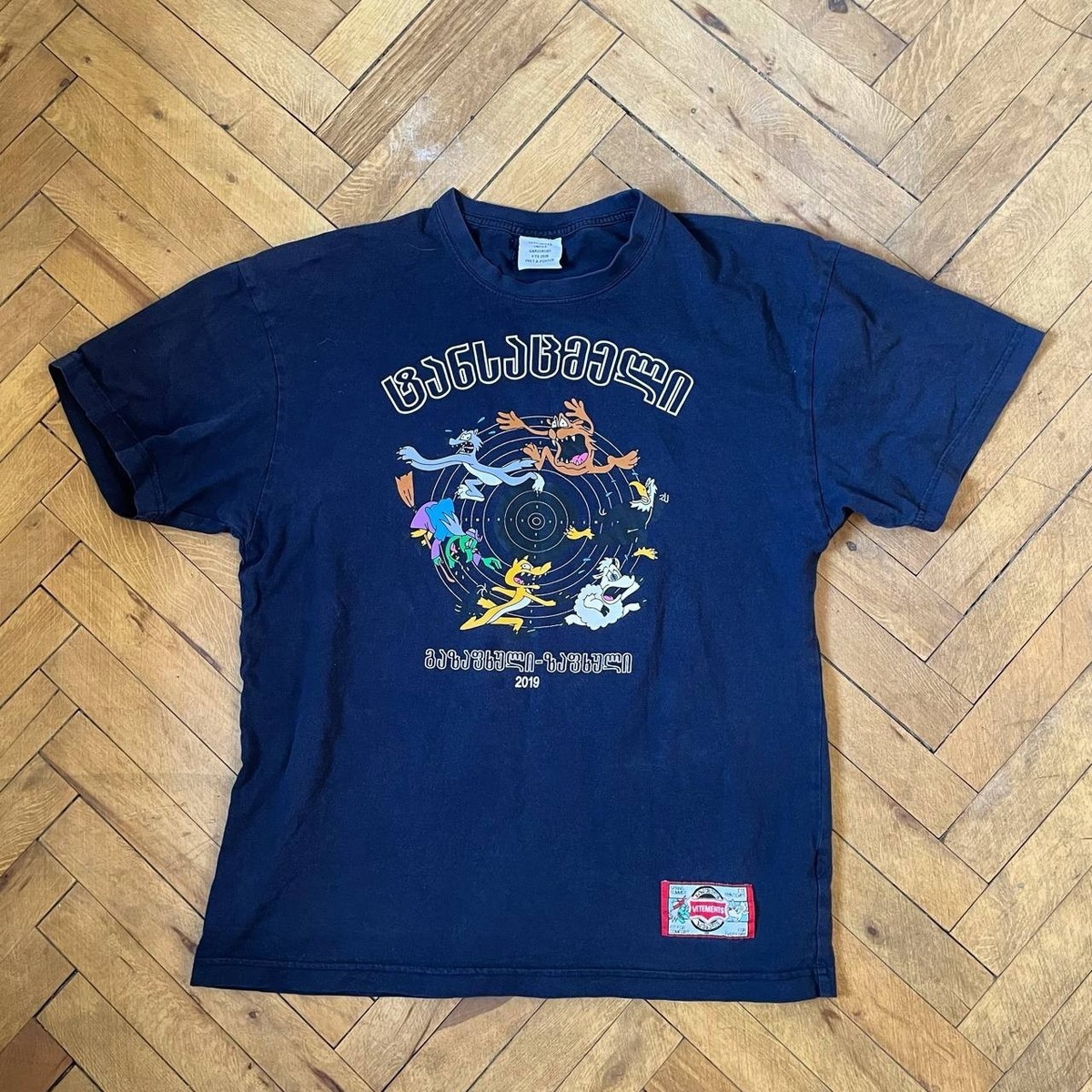 vetementsカートゥーン tシャツ Mサイズ Vetements Looney Tunes Rip Off Cartoon T-Shirt Size M | eBay