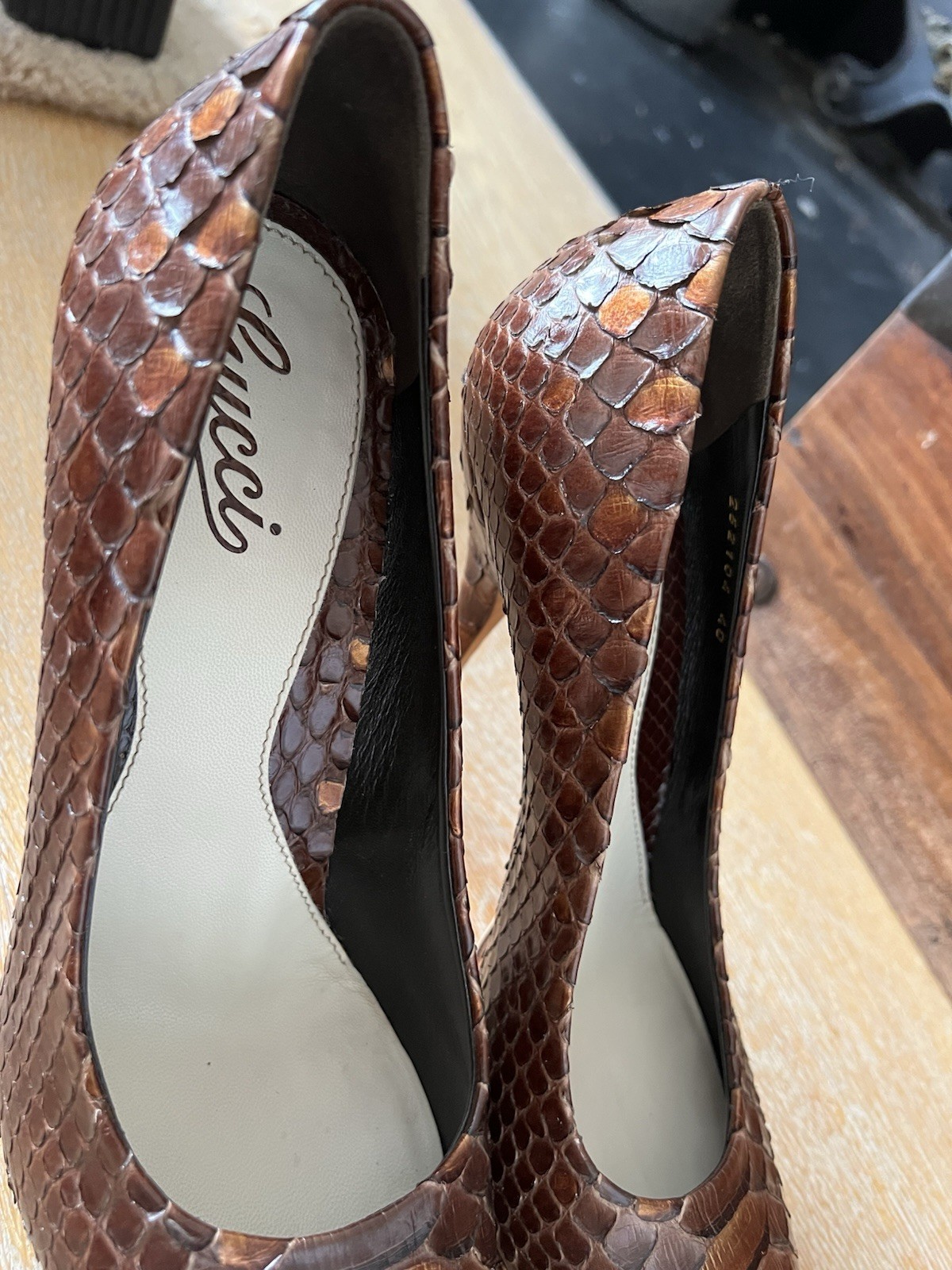 Gucci Brown Bronze Python platform pumps, Size 40 - image 24