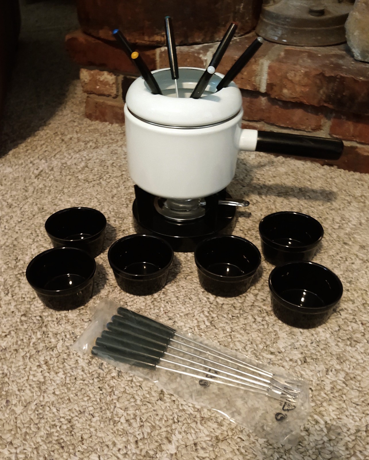 Vintage - White Fondue Set - Fondue Pot & Stand,  12 Forks & 6 Sauce Dishes