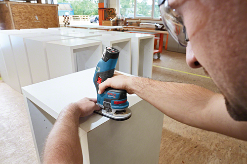 Bosch fresatrice bordi a batteria fresatrice 12 V GKF 12V-8 Professional - Foto 2 di 4
