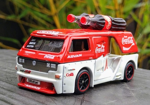 VW T3 Coca-Cola Supervan by Hot Wheels Modified Real Riders 1:64 - Picture 1 of 7