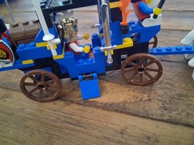 Lego Legoland Kings CarrigeSet 6044 Great Shape Complete W/ Instructions