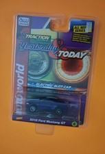 NEW - AUTO WORLD Yesterday Today SC384 R4 SR B Slot Car 2018 Ford Mustang GT