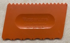 Vtg Tupperware Yellow Spatula/Scraper/Spreader Baking/Cake Decorating Tool 1559