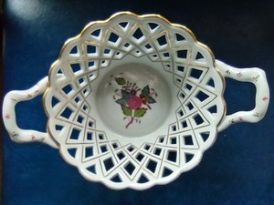 Open Weave Round Basket Handles 7411/RA Herend Hungary Porcelain Queen