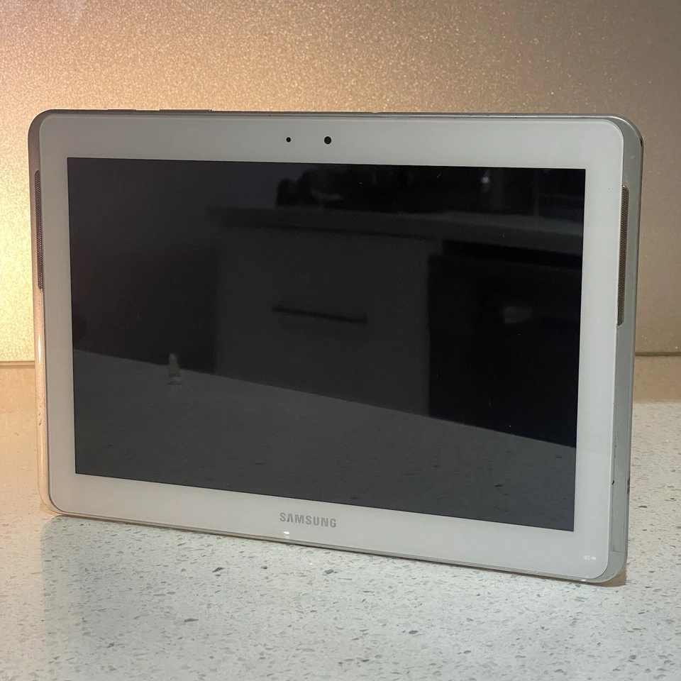 Samsung Galaxy Tab 2 10.1in GT-P5110 16GB Android Tablet WiFi  White AU #355 - Image 3 of 4