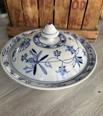 Antique Ernst Teichert Covered Casserole Blue Onion Messein