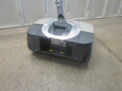 Brand New!!!! Comac Igea 14" Scrubber - Picture 4 of 6