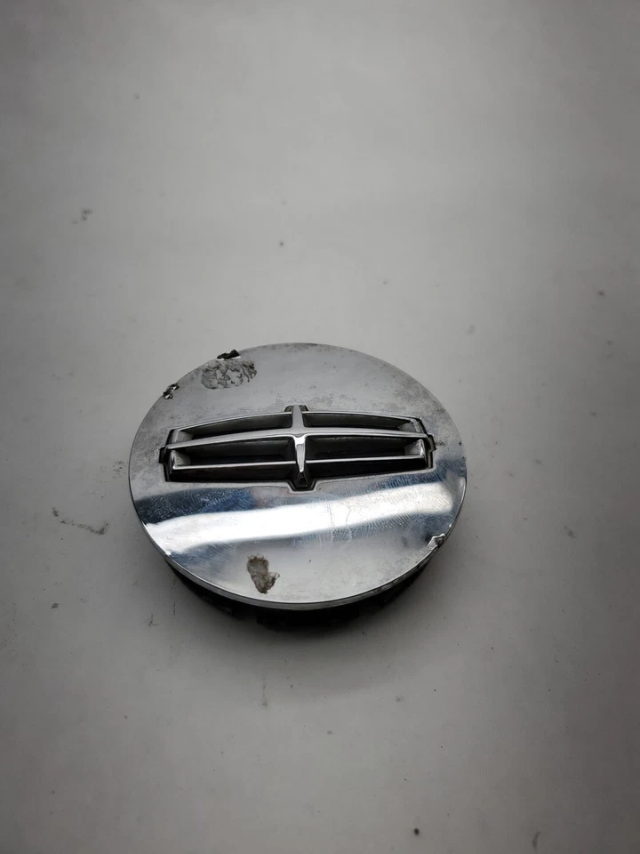 2014-2016 Lincoln MKS Chrome Wheel Center Cap Hub Cover 8A53-1A096-AD  - Изображение 3 из 4