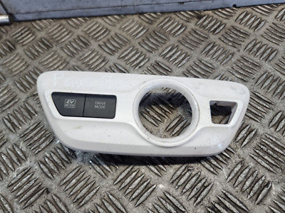 TOYOTA PRIUS SCHALTHEBEL LOCH VERKLEIDUNG 58841-47050 1.8L CVT HYBRID 2017