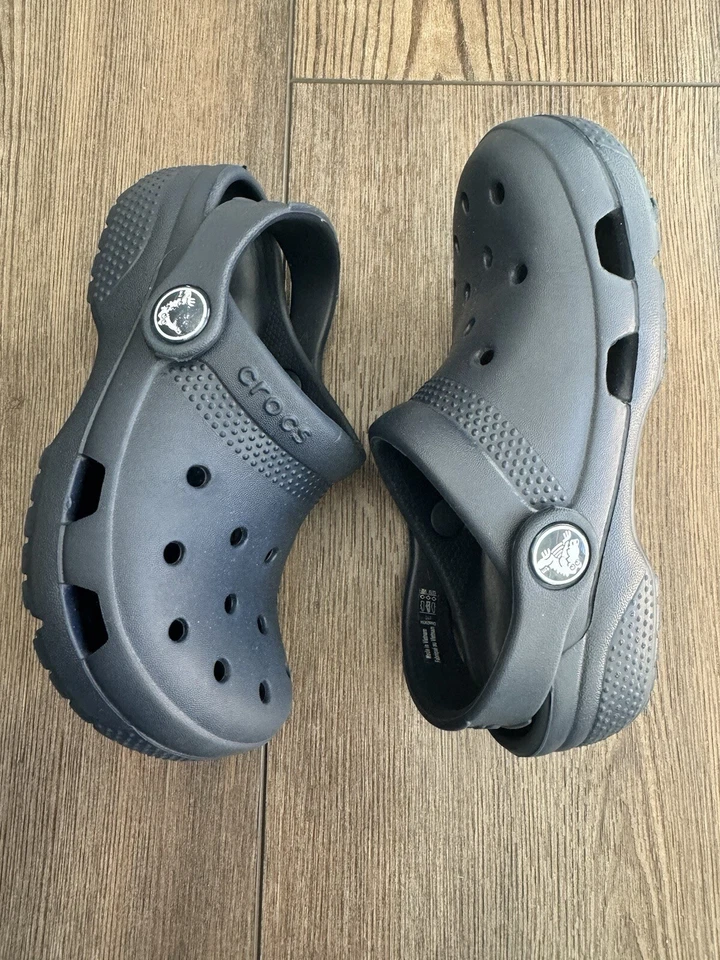 Zuecos CROCS Clásicos Ligeros Sin Cordones Azul Marino Jóvenes Niños Unisex Talla C10 Foto 2 de 4