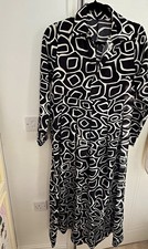 Black & White Geometric Shirt Dress M Long Sleeve Collared Button Polyester