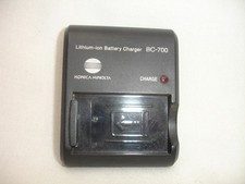 Konica Minolta BC-700 Charger for Maxxum 7D 5D DiMAGE A1 A2 NP-400 OEM