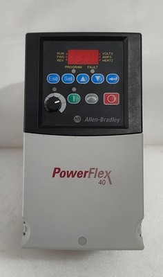 ALLEN-BRADLEY POWERFLEX 40 22B-D010N104 AC DRIVE 4,0KW/5,0PS 3 PHASEN 380-480V