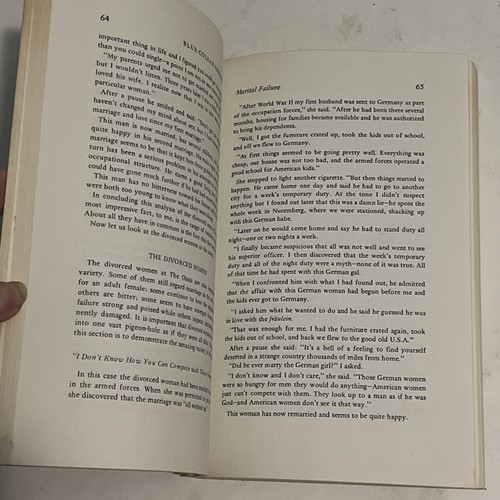 Blue-Collar Aristocrats E.E. LeMasters, 1975 Paperback Book - 第 21/23 張圖片