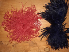 APPLICATION ANCIENNE OISEAUX PLUME ROUGE ET NOIR BLEUTE Modiste Chapeaux costume