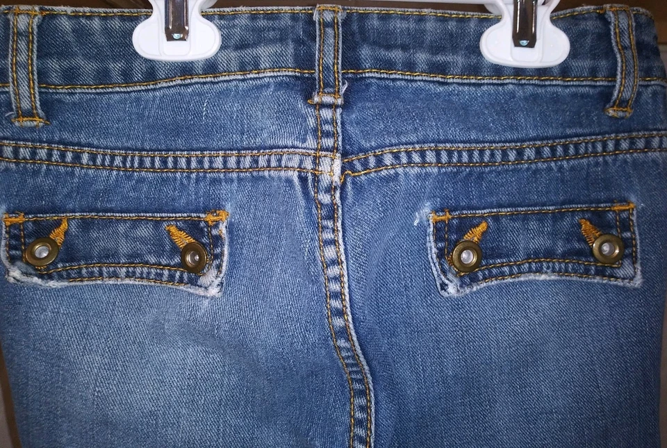 A Lot Of 2 shorts & 1 Capri Girls Size 10 - Image 3 of 4